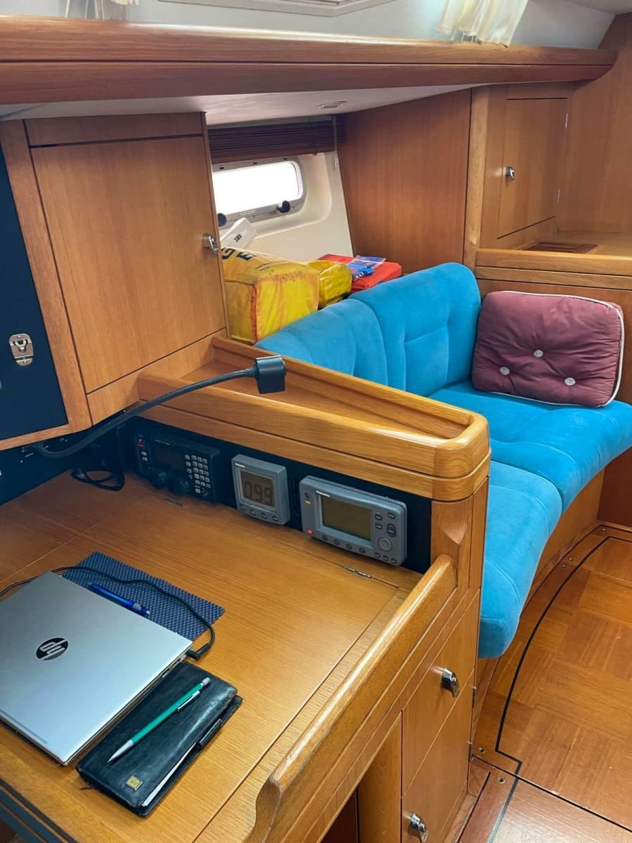 2003 Oyster Yachts 