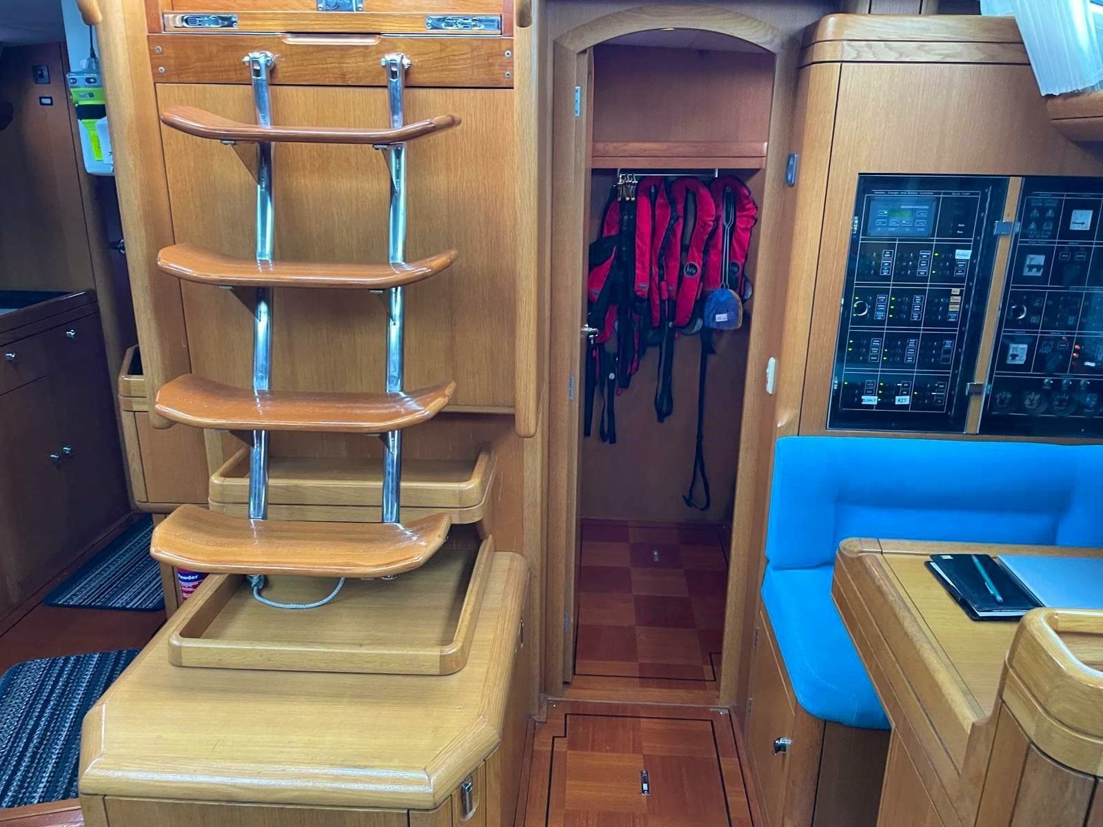 2003 Oyster Yachts 