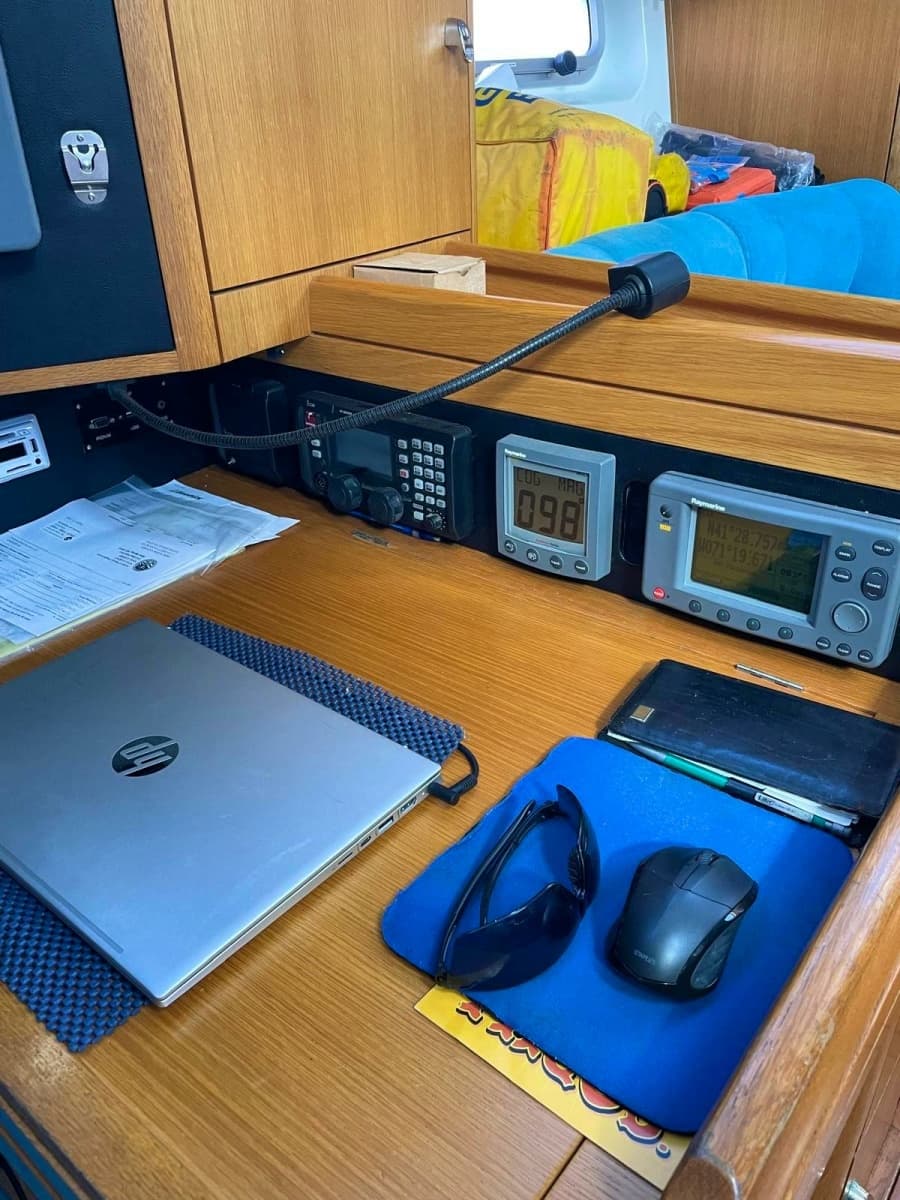 2003 Oyster Yachts 