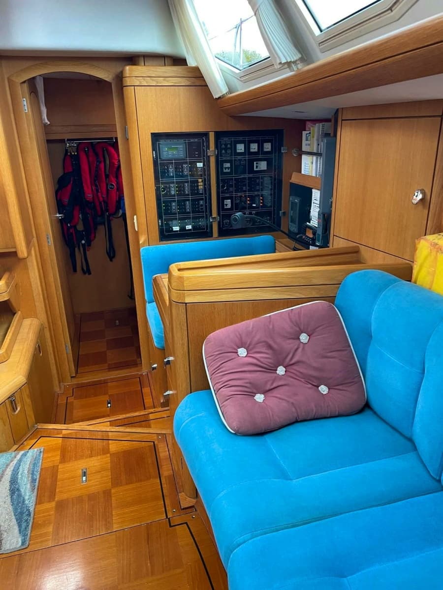 2003 Oyster Yachts 