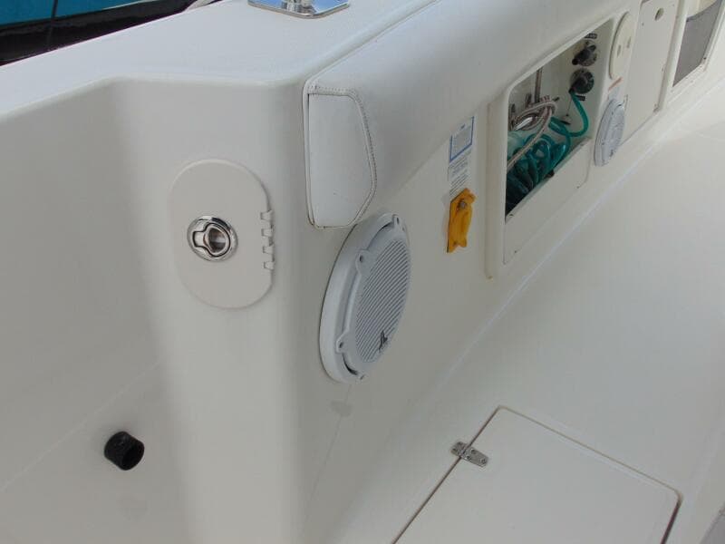 2013 Boston Whaler 370 Outrage