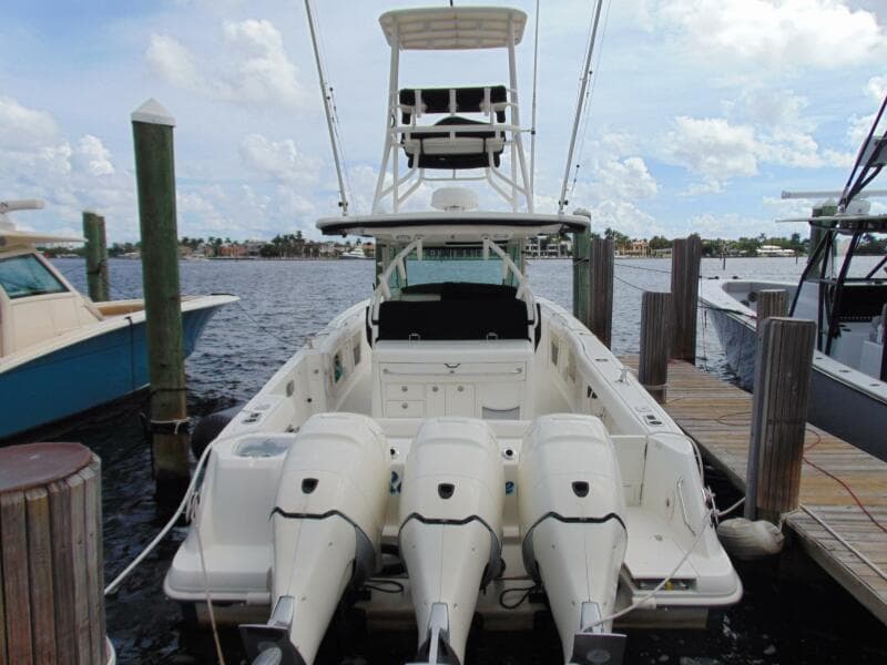 2013 Boston Whaler 370 Outrage