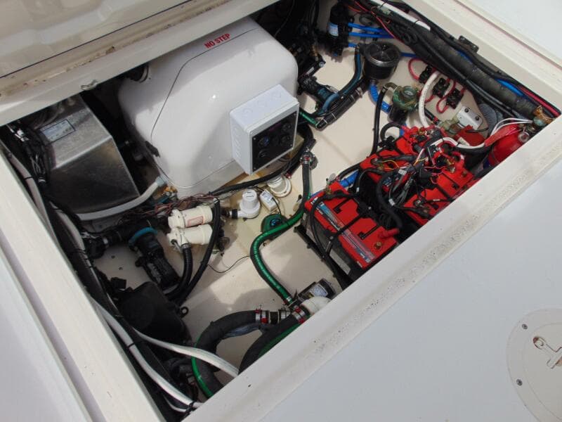 2013 Boston Whaler 370 Outrage