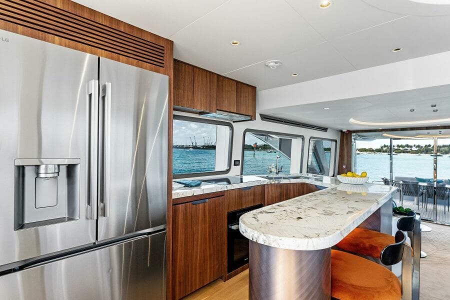 2024 Aquitalia Yachts Flybridge