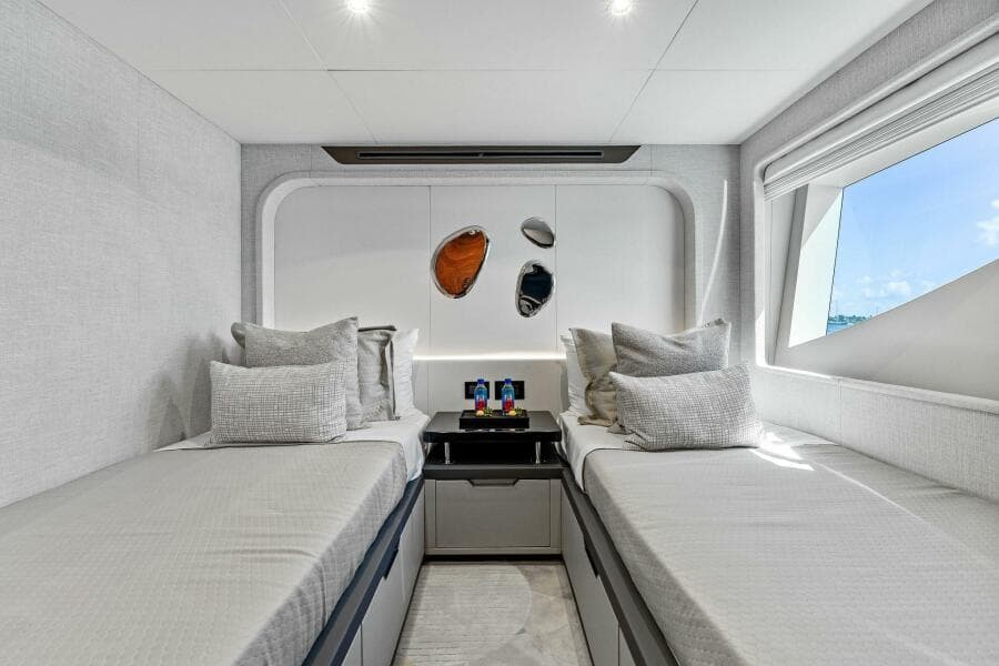 2024 Aquitalia Yachts Flybridge