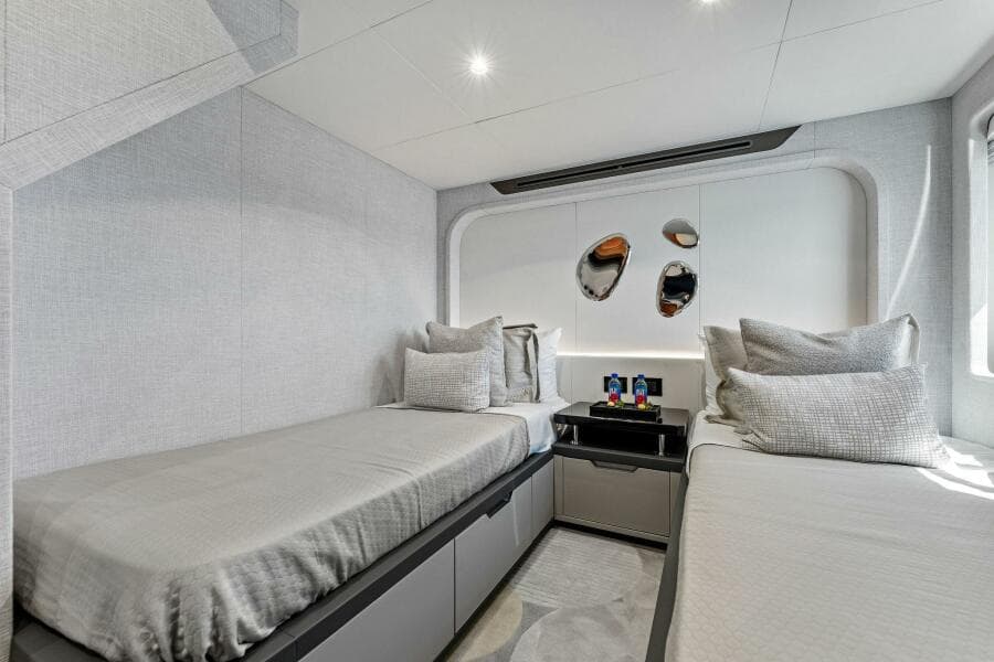 2024 Aquitalia Yachts Flybridge