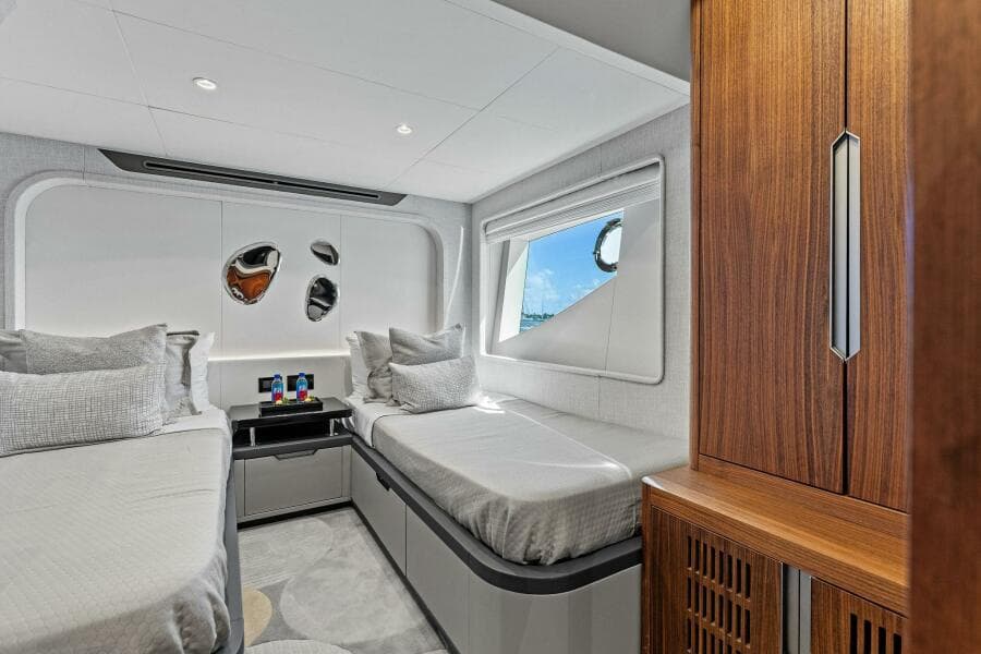 2024 Aquitalia Yachts Flybridge