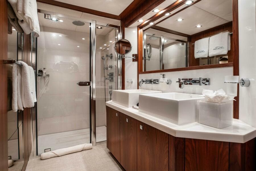 2010 Sunseeker 40m