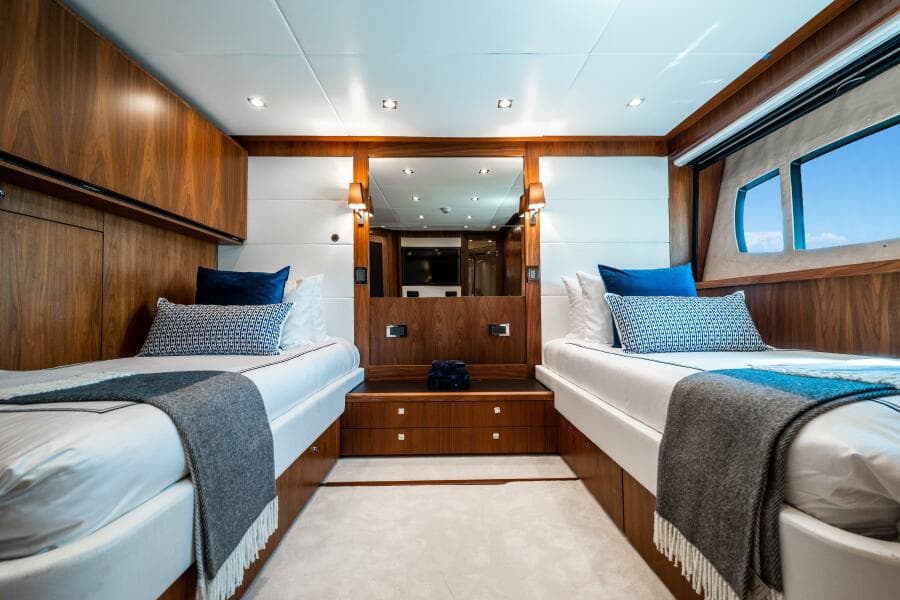 2010 Sunseeker 40m