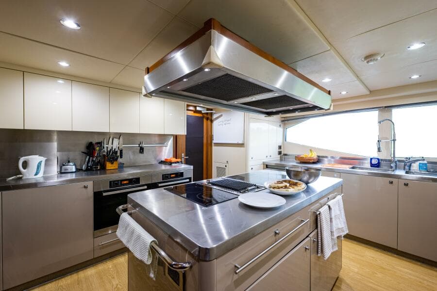 2010 Sunseeker 40m