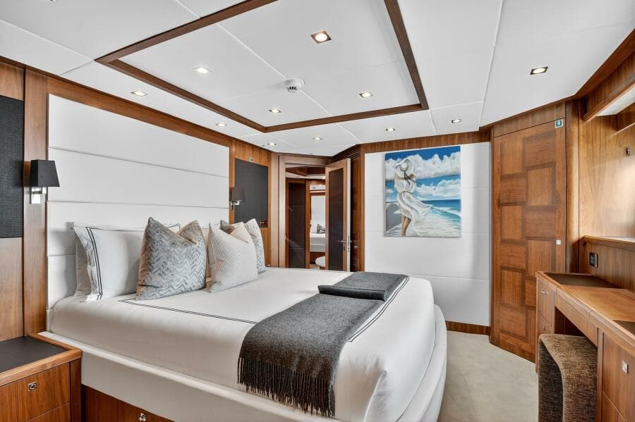 2010 Sunseeker 40m
