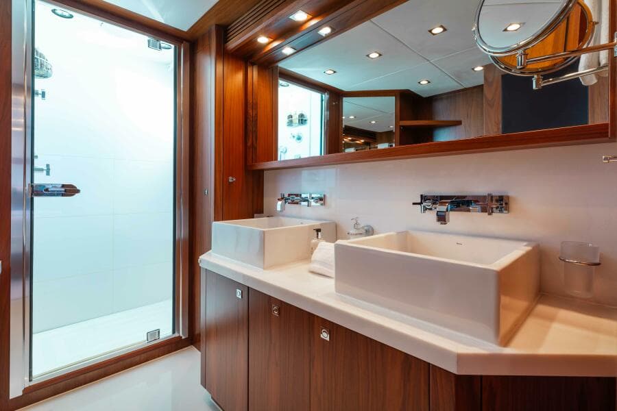 2010 Sunseeker 40m