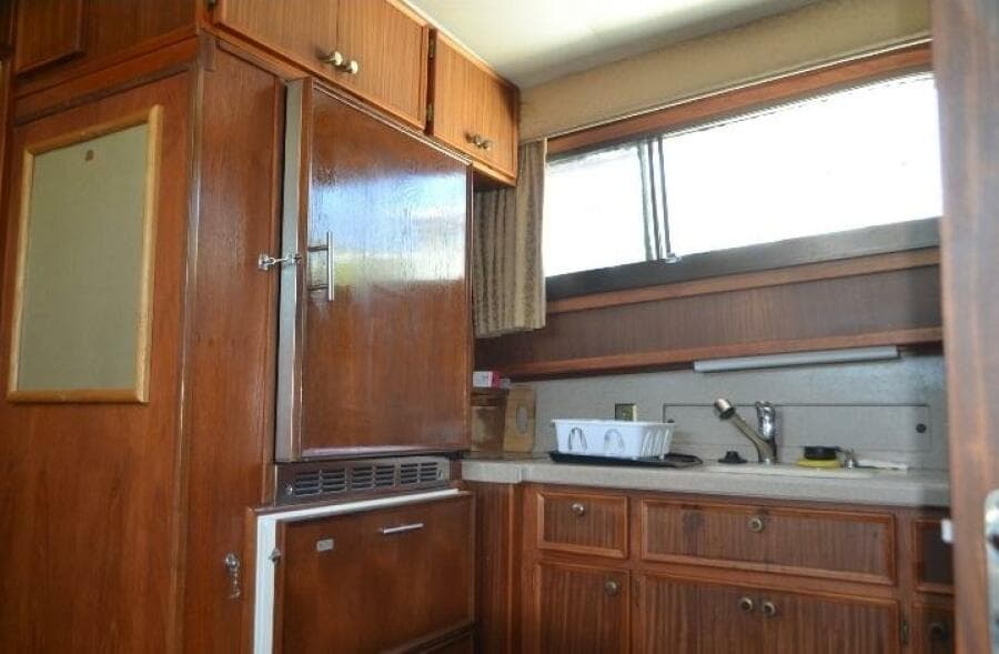 1984 Hatteras 53 Extended Deck Motor Yacht