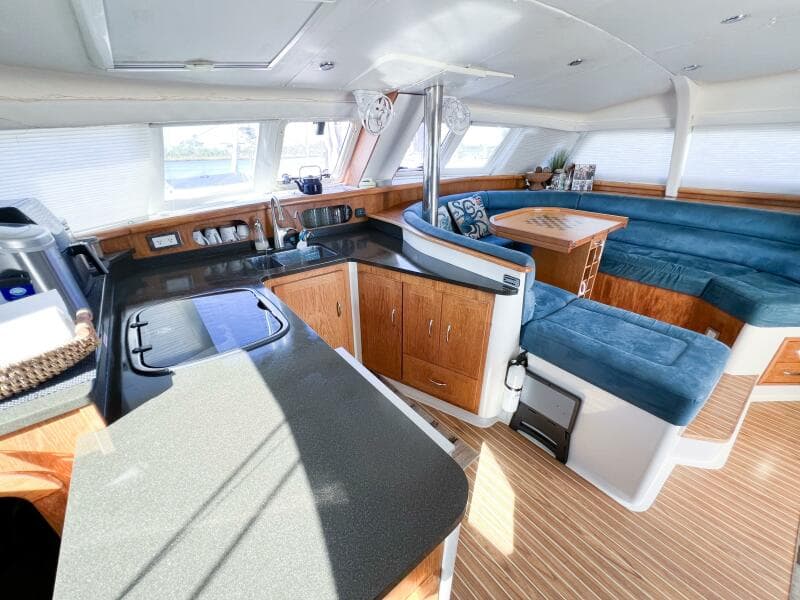 2010 Broadblue 435