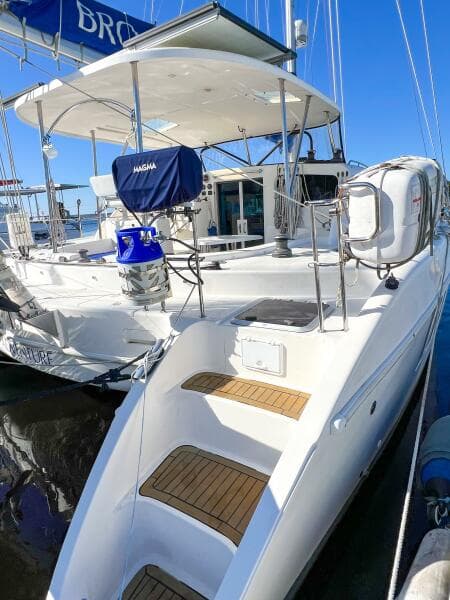 2010 Broadblue 435