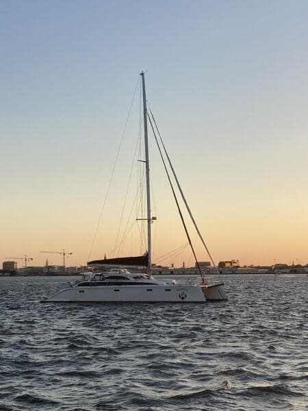 2010 Broadblue 435