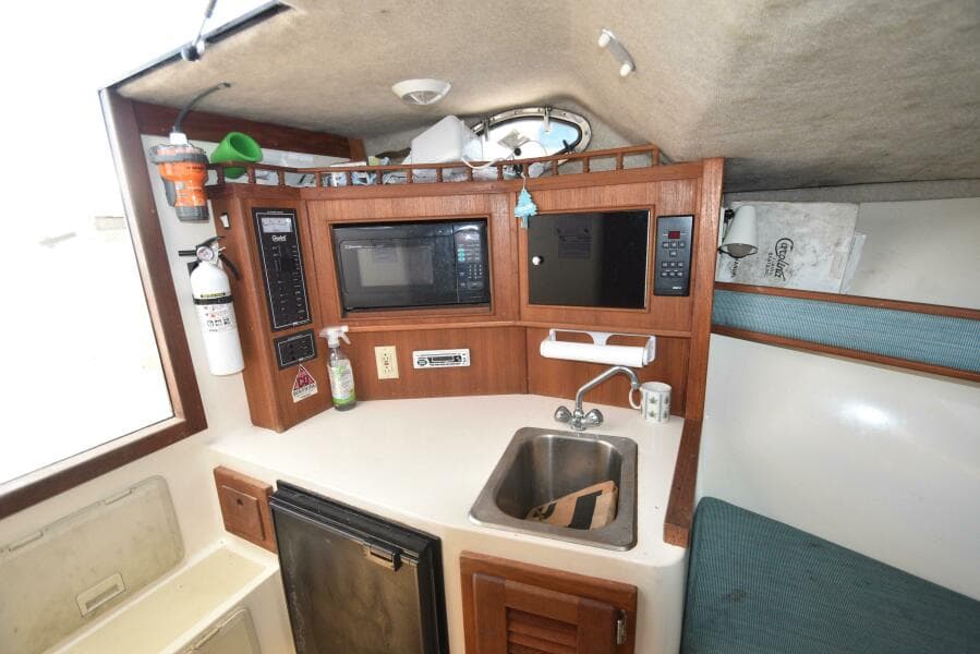 1999 Carolina Classic 28 Express