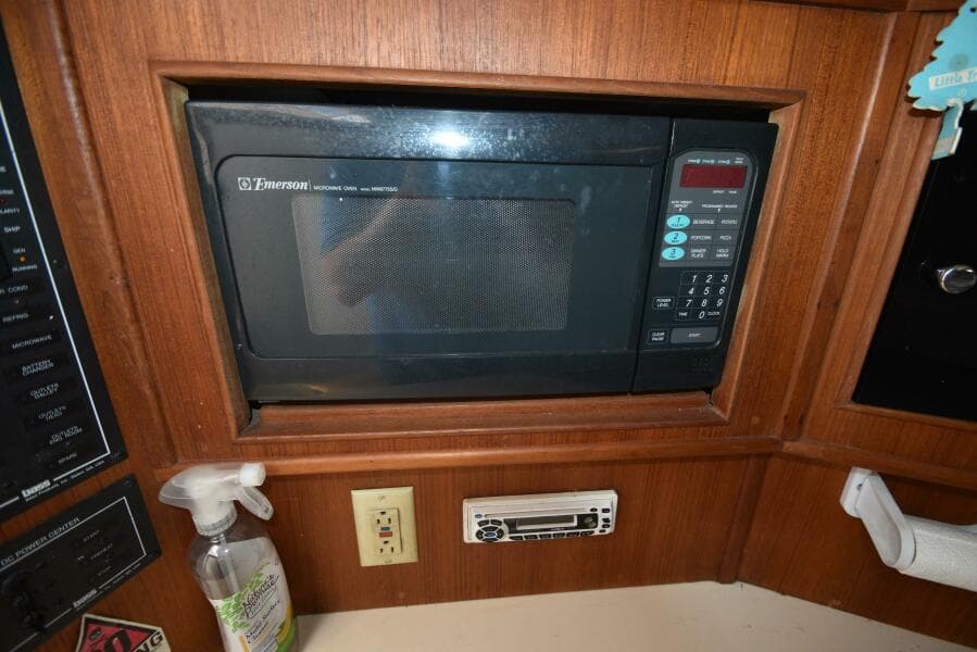 1999 Carolina Classic 28 Express