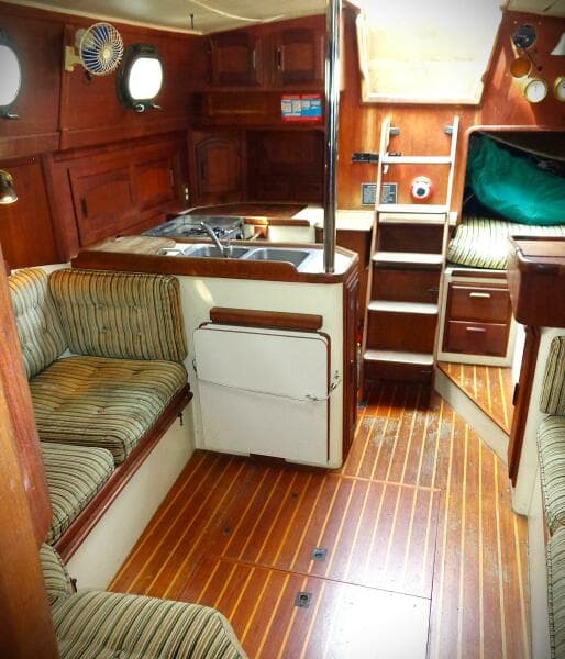 1983 Pacific Seacraft 37