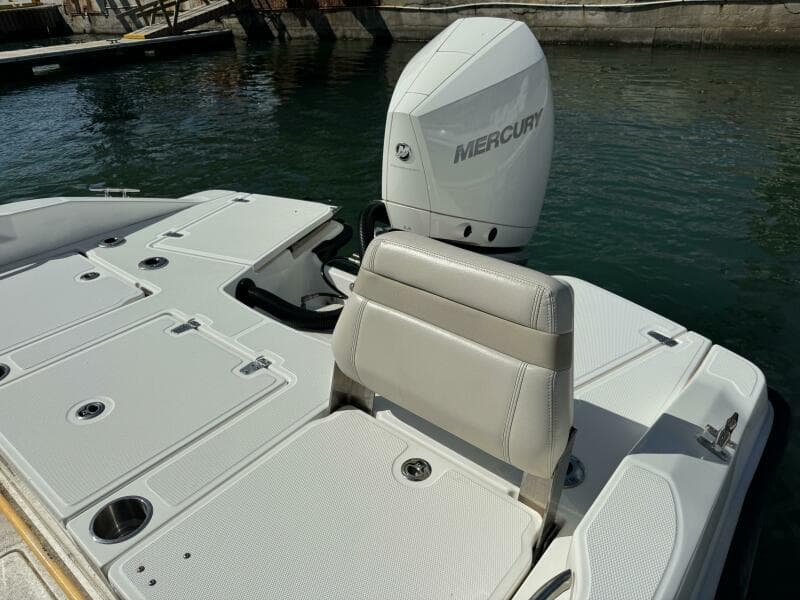 2022 Boston Whaler 250 Dauntless