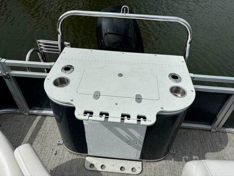 2022 Tahoe GT2585 Center Console Fishing Tritoon