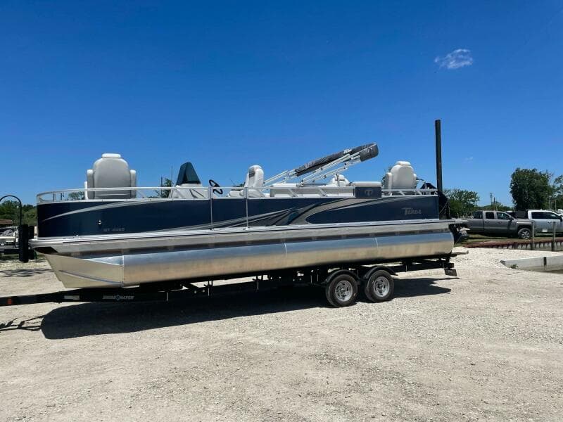 2022 Tahoe GT2585 Center Console Fishing Tritoon