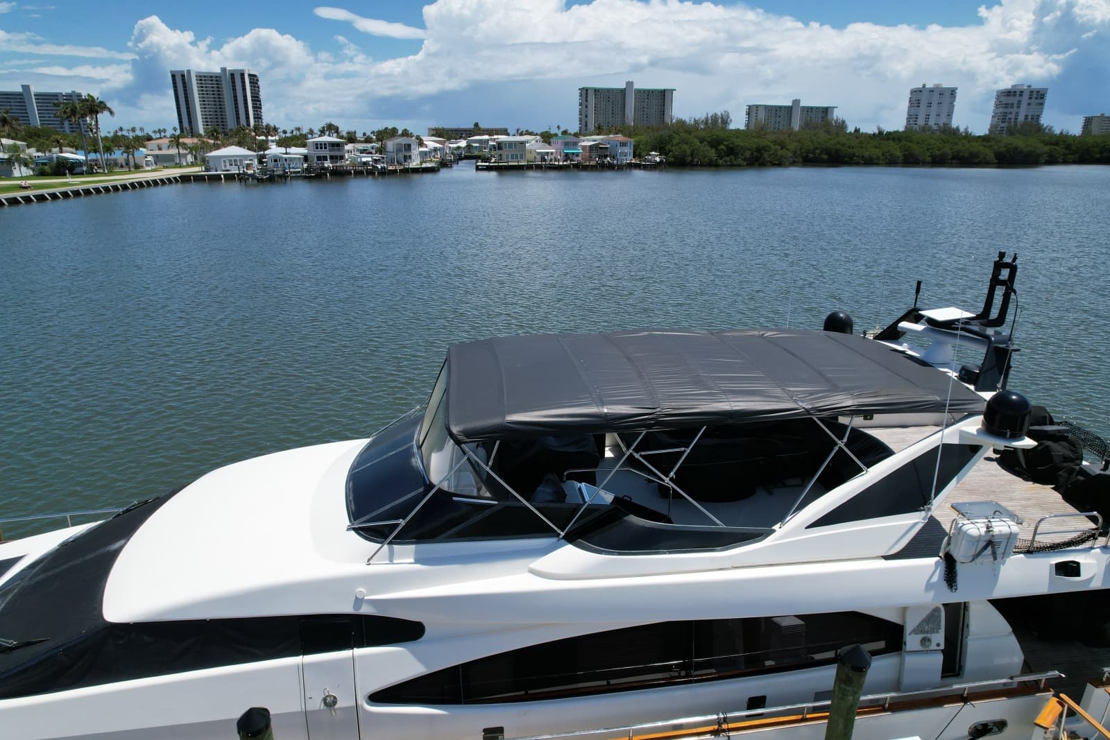 1999 Azimut 