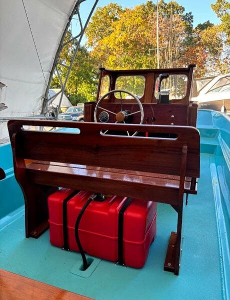 2017 Boston Whaler 