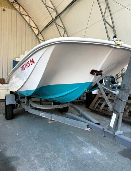 2017 Boston Whaler 