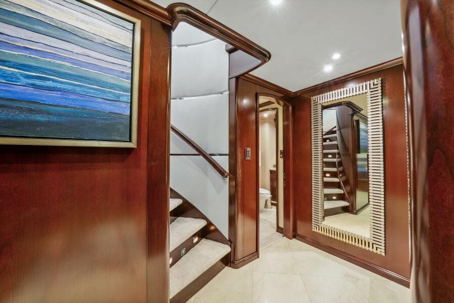 2005 Trinity Yachts Tri-Deck