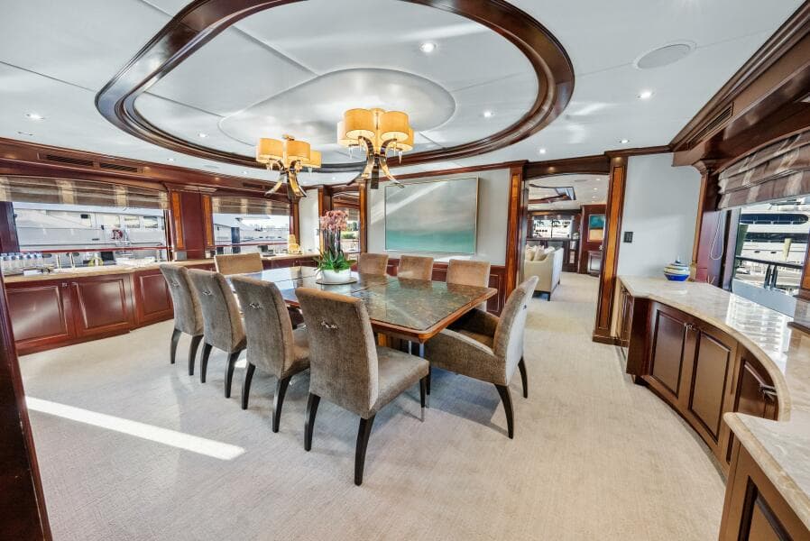 2005 Trinity Yachts Tri-Deck