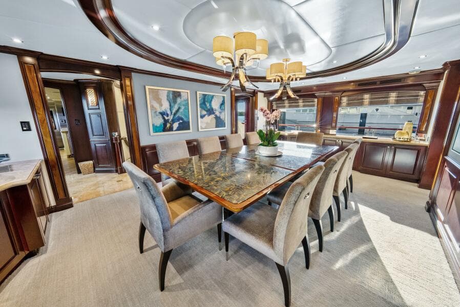 2005 Trinity Yachts Tri-Deck