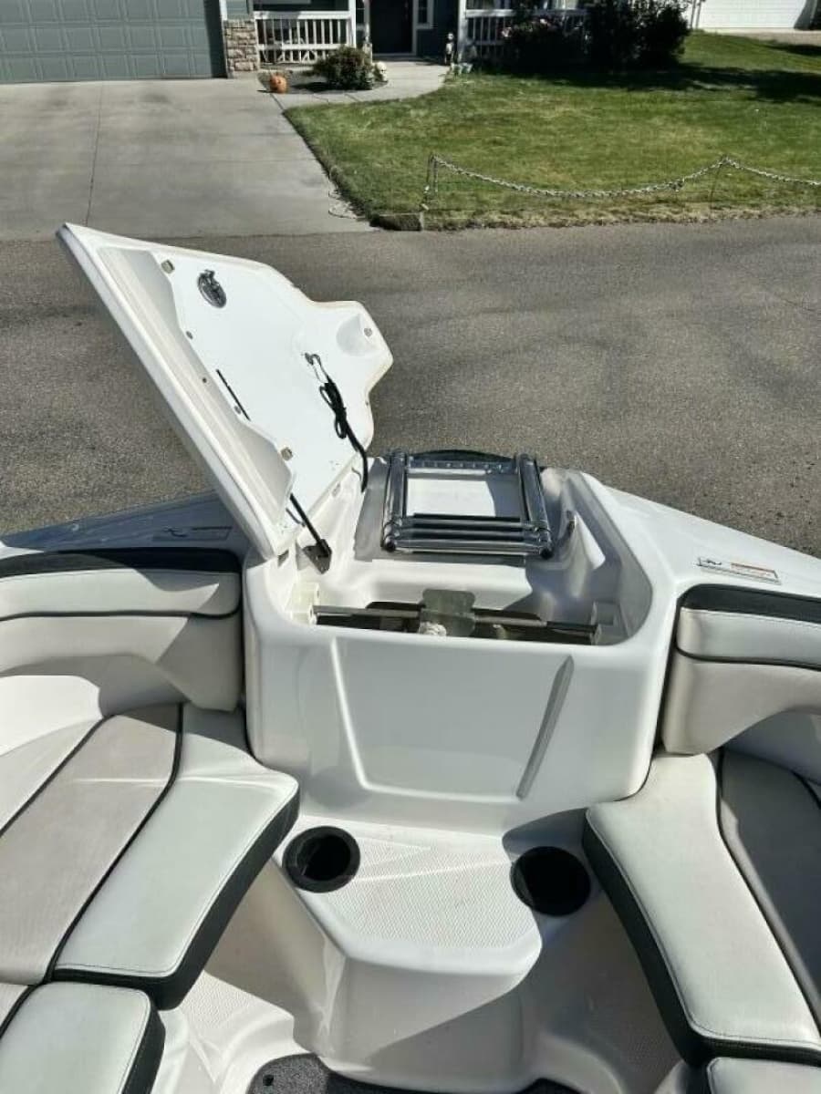 2019 Yamaha Boats AR210