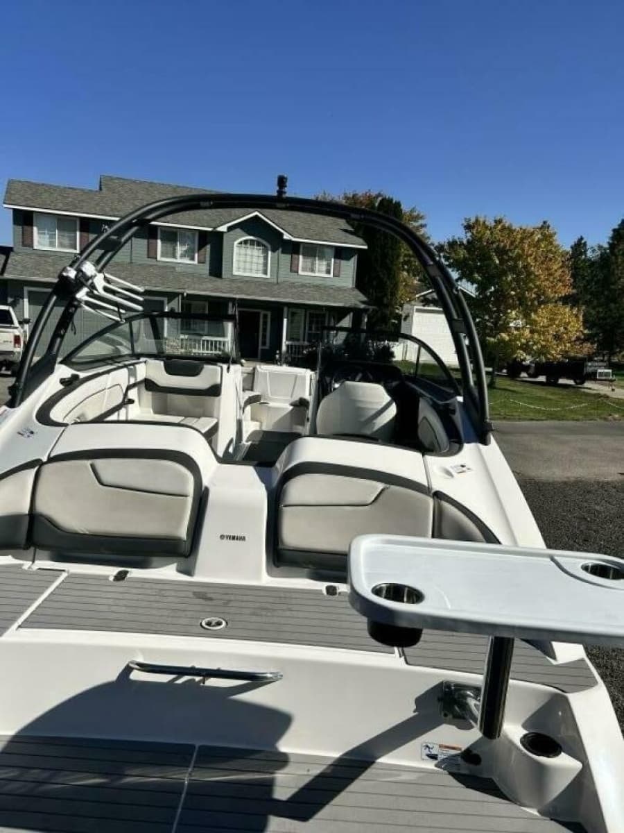 2019 Yamaha Boats AR210