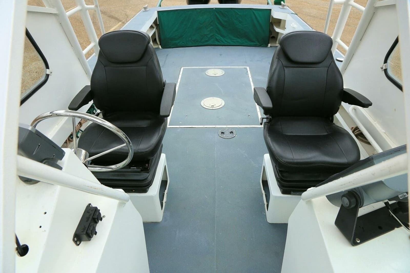 2002 SeaArk 25 V Commander SAMA 1365