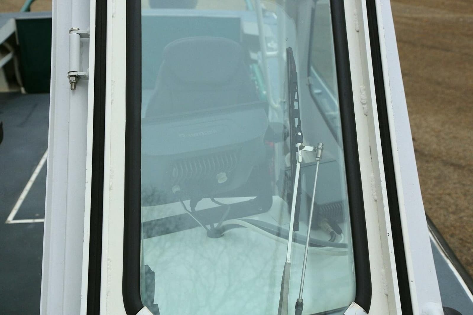 2002 SeaArk 25 V Commander SAMA 1365
