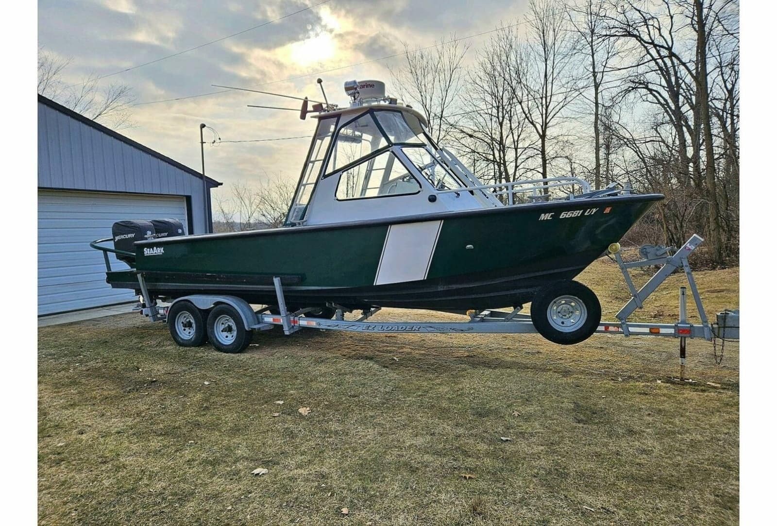 2002 SeaArk 25 V Commander SAMA 1365
