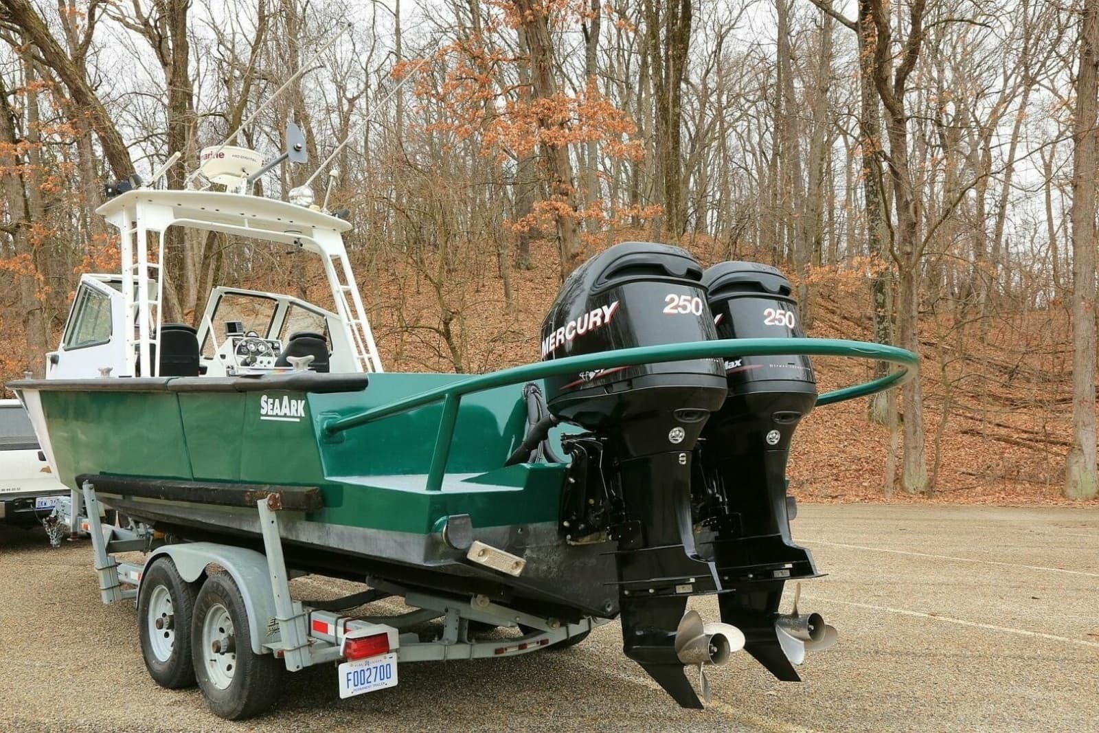 2002 SeaArk 25 V Commander SAMA 1365