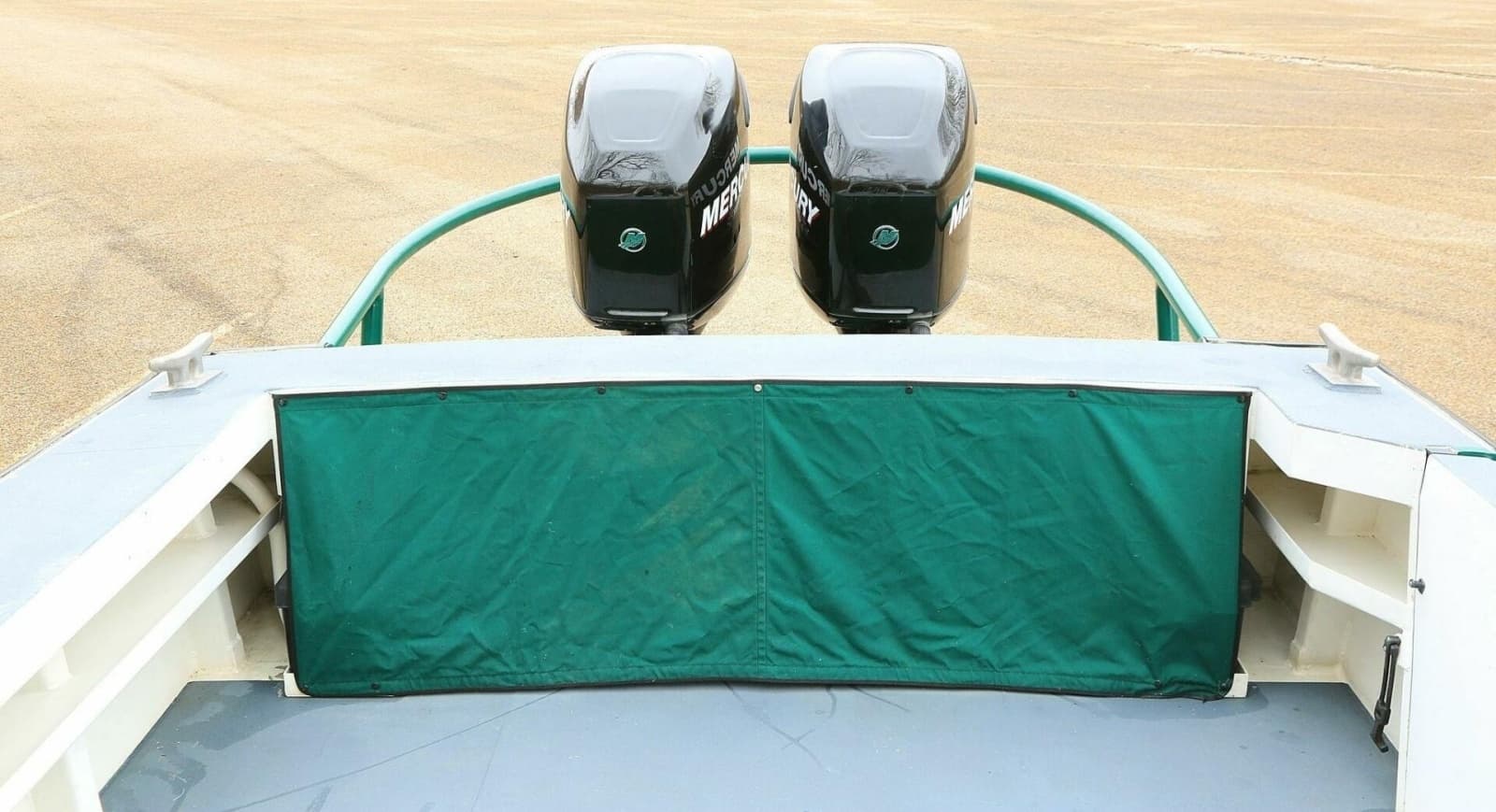 2002 SeaArk 25 V Commander SAMA 1365