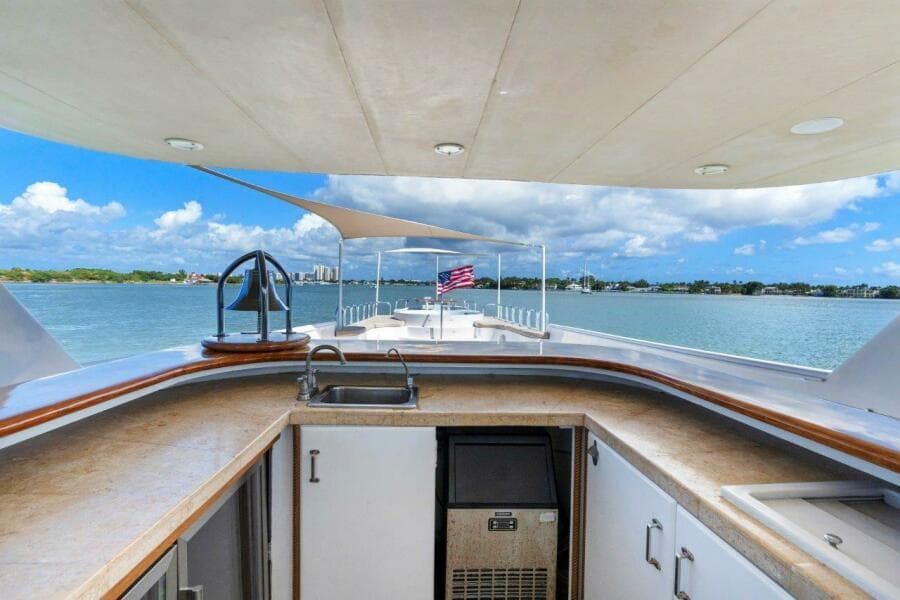 Broward 110 Envision - Flybridge