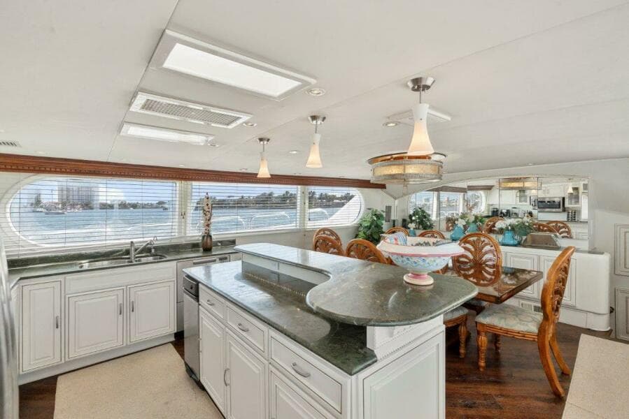 Broward 110 Envision - Galley