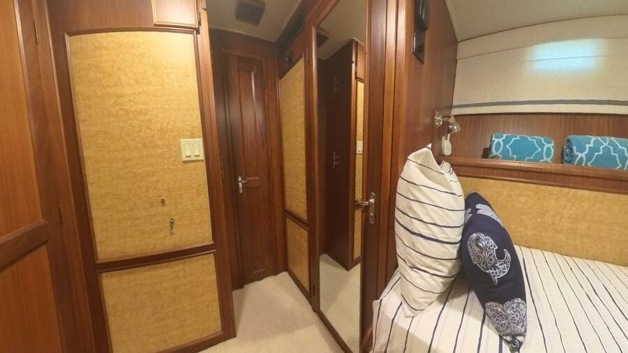 1982 Hatteras LRC