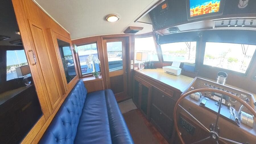 1982 Hatteras LRC