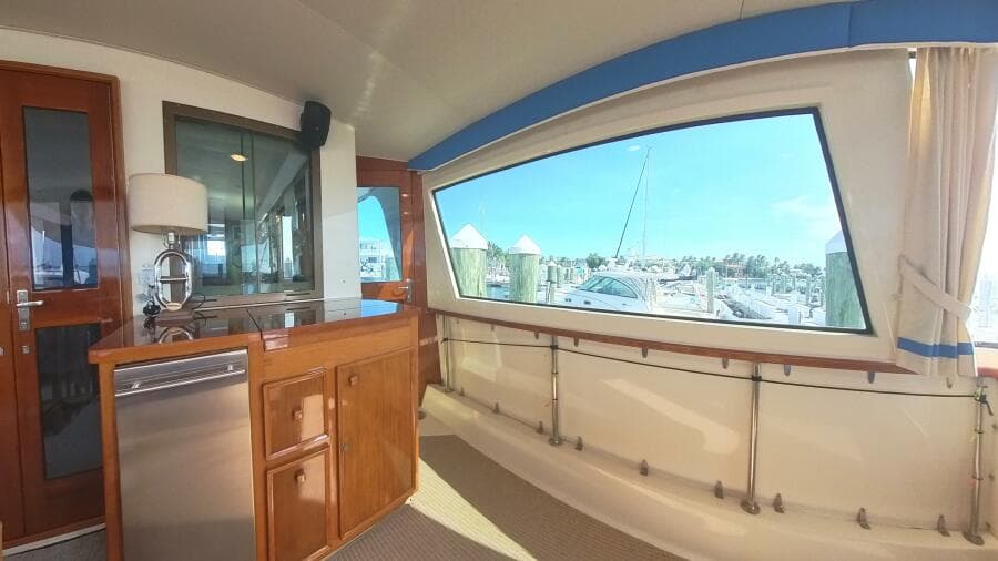 1982 Hatteras LRC