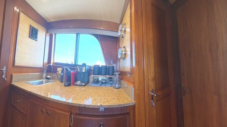 1982 Hatteras LRC