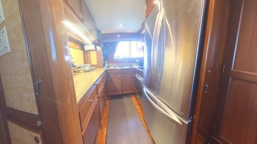 1982 Hatteras LRC