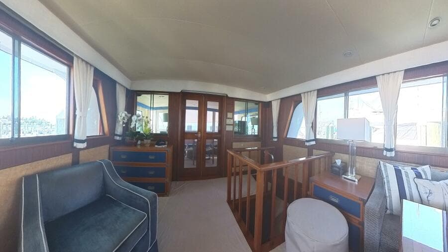 1982 Hatteras LRC