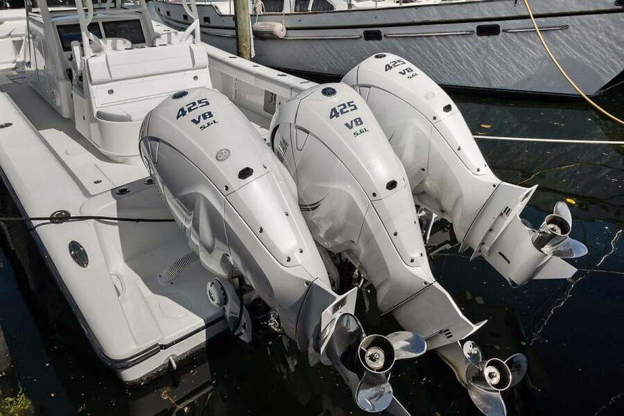 2020 Yellowfin Center Console