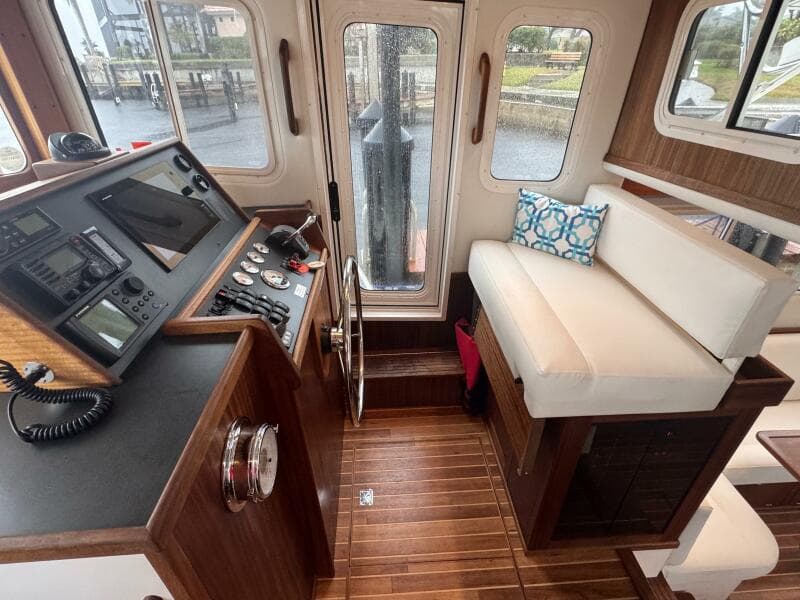 30 Nordic Tug 34 Pilot House Facing Starboard