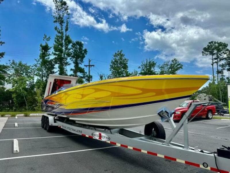 2005 Cigarette 39 Top Gun UNLIMITED